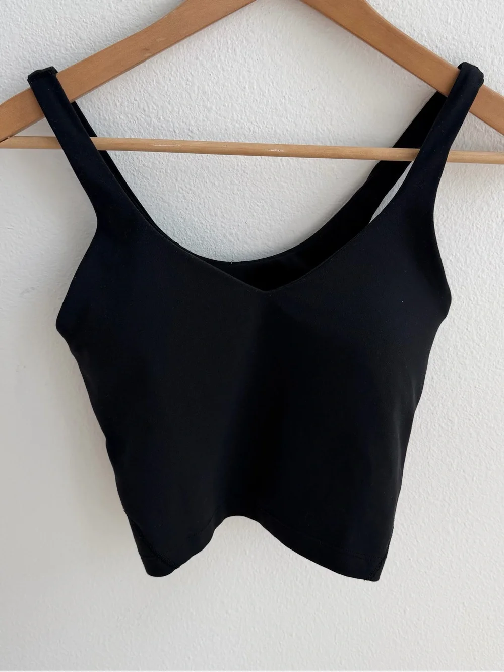 Lululemon Black Cropped Tank Top Size 4 Scoop Neck Workout Yoga